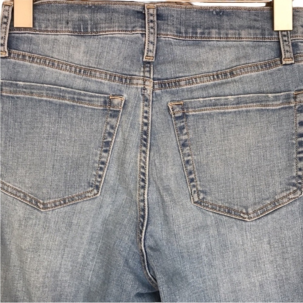 Elle Moss Jordan High Waist Straight Leg Raw Hem Jeans Light Wash - Picture 6 of 15